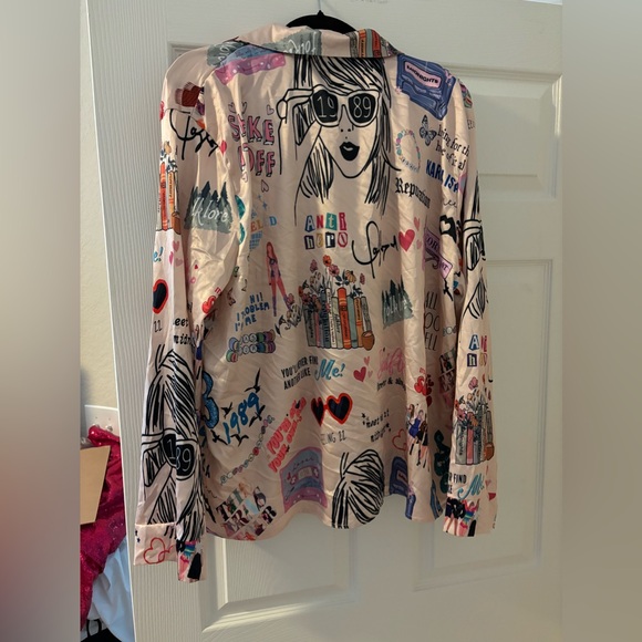 Taylor Swift Pajamas - Picture 5 of 6